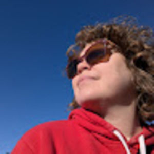 Meet your Posher, Caitlin